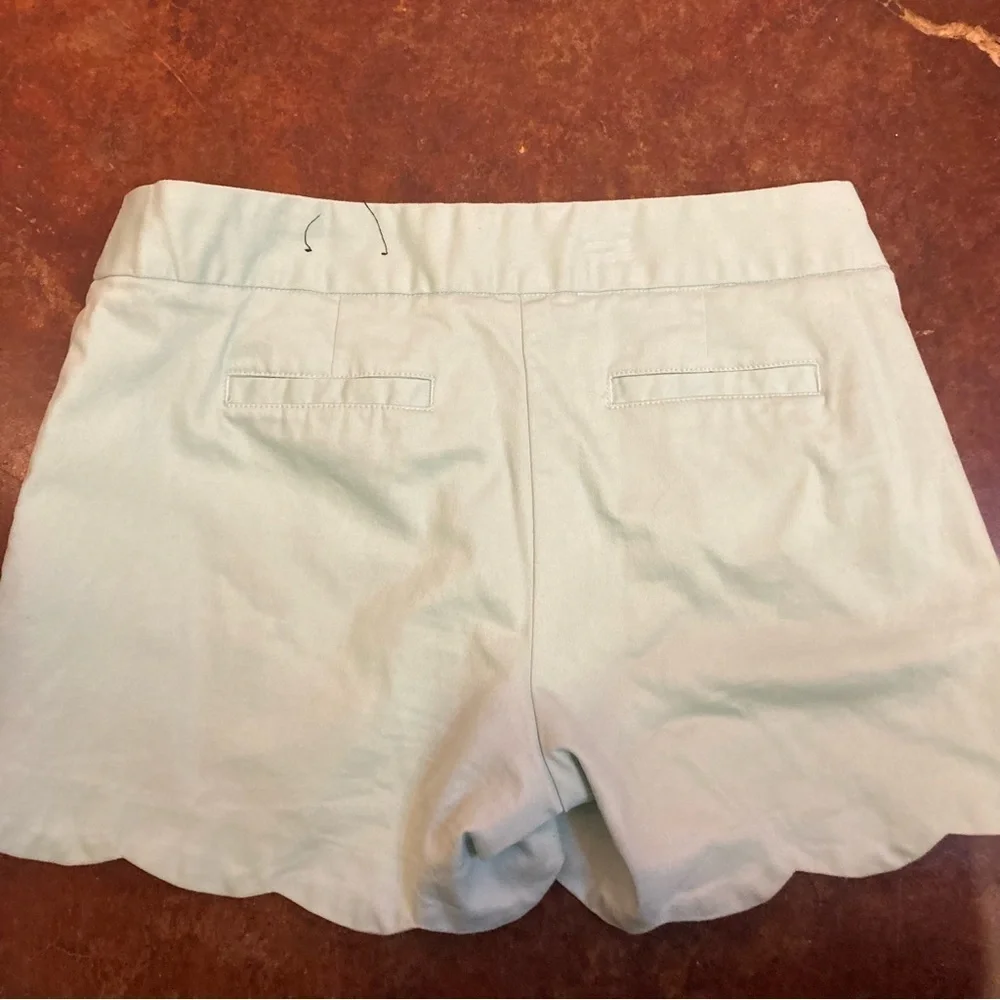 Ladies Mint Scalloped Shorts